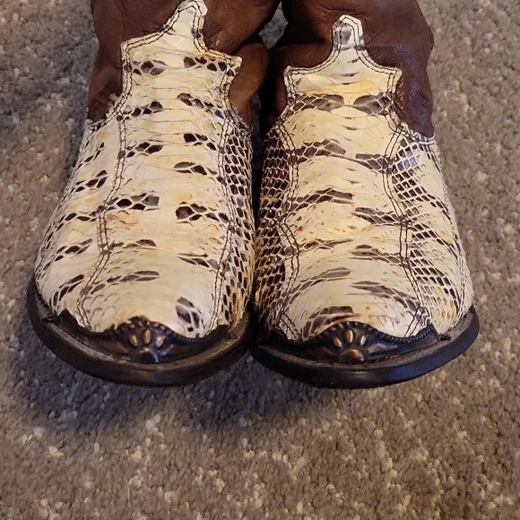 Vintage Dingo Made in the USA Snake Skin Cowboy Boots with Toe Tips - Picture 4 of 16